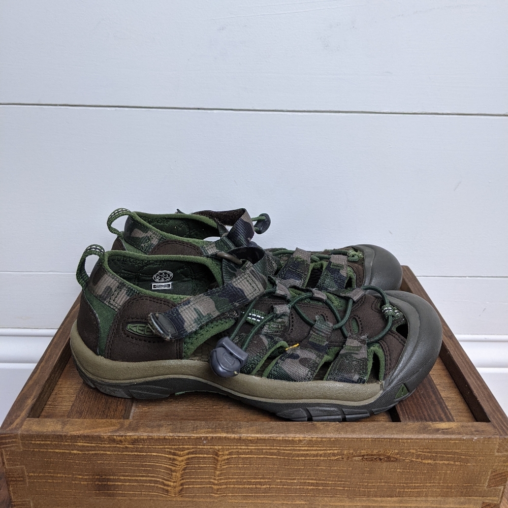Keen Newport H2 Camo Water Hiking Sandals